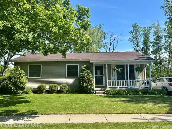 410 North Street, Holly, MI 48442