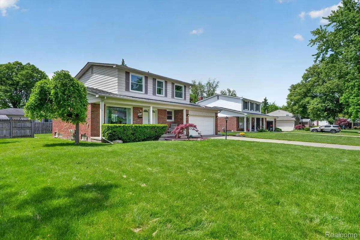4059 Gatesford Circle Drive, Troy, MI 48085 - #1