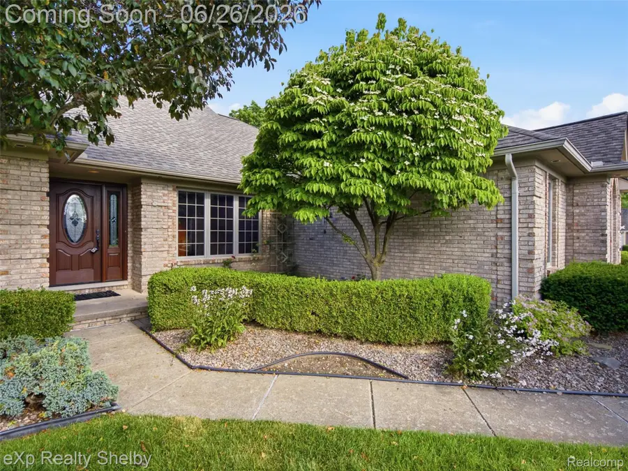 56432 Cromwell Court, Utica, MI 48316 - #3