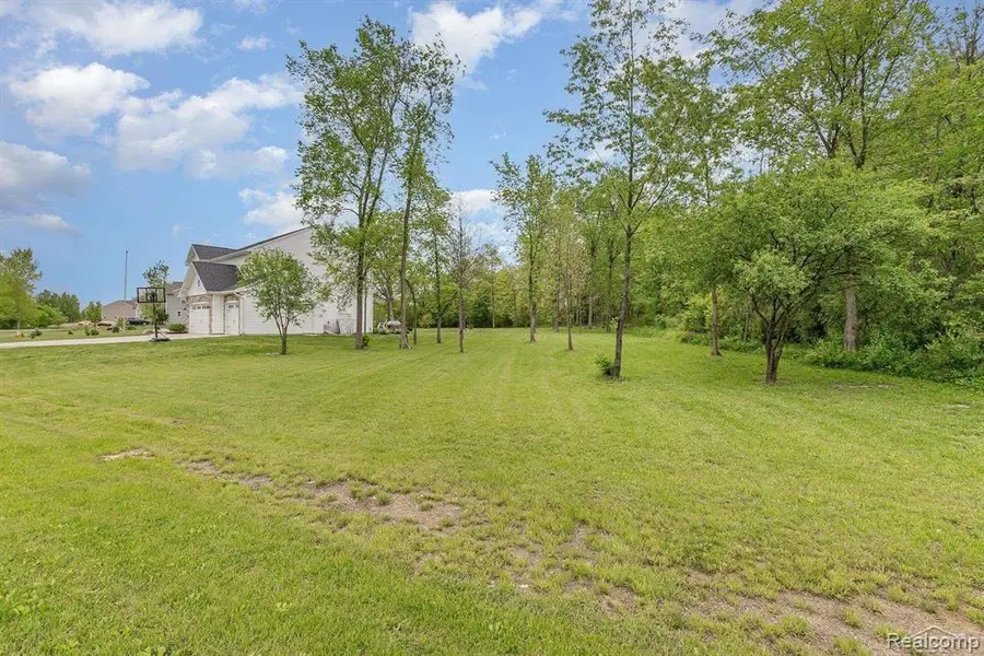 7302 Geraldine Circle, Swartz Creek, MI 48473 - #2