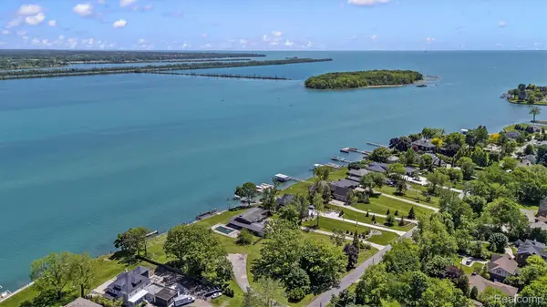28095 Elba Drive, GrosseIle, MI 48138