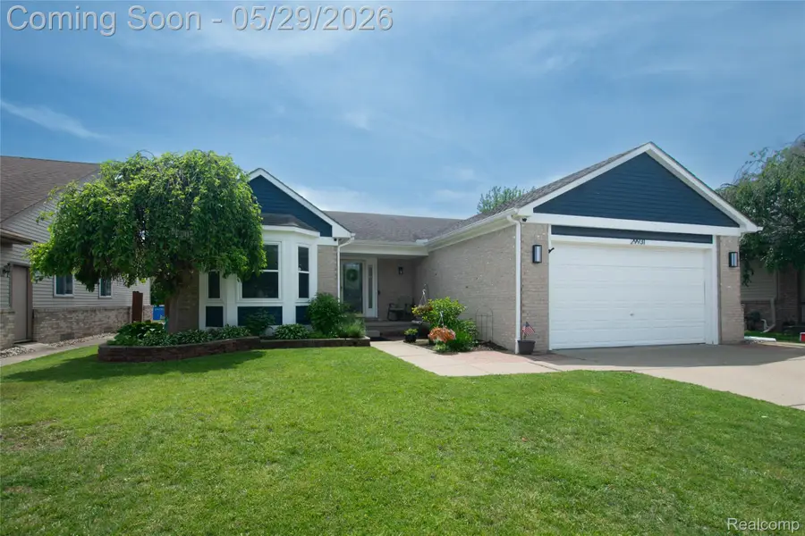 29931 Rosslyn Avenue, Garden City, MI 48135 - #2