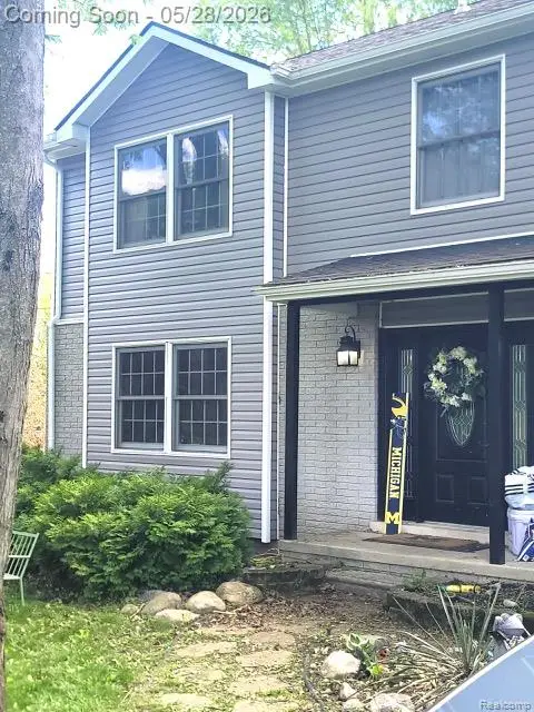 42263 Palmer Road, Canton, MI 48188