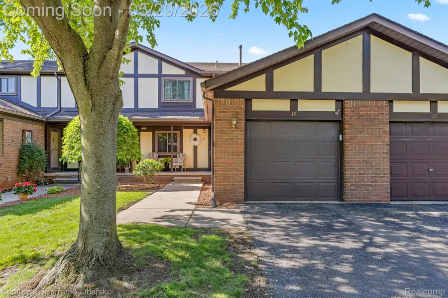 19 Parkplace N, Allen Park, MI 48101 - #2