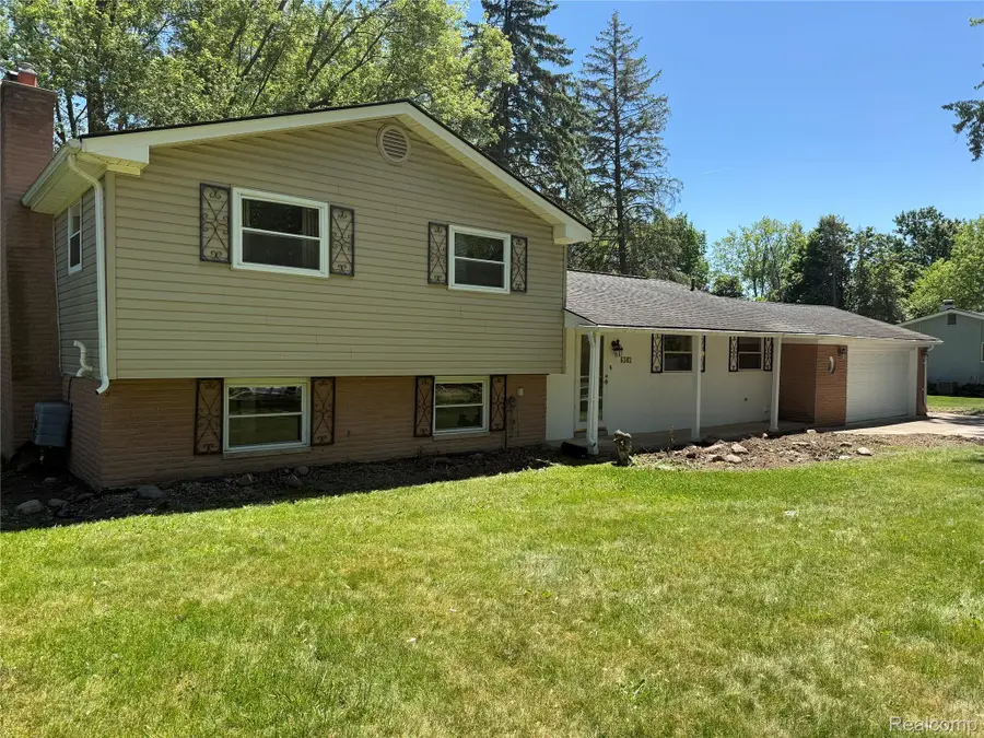 6382 Houghten Drive, Troy, MI 48098 - #3