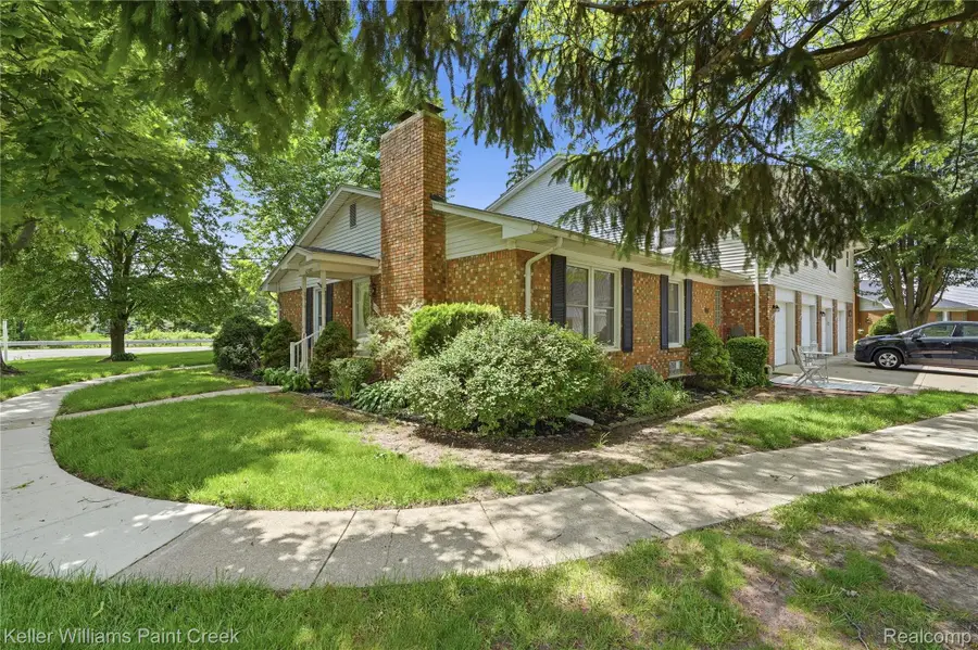 42003 Toddmark Lane, Clinton, MI 48038 - #3
