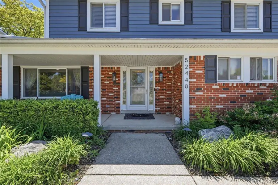 52448 Belle Arbor, Utica, MI 48316 - #2