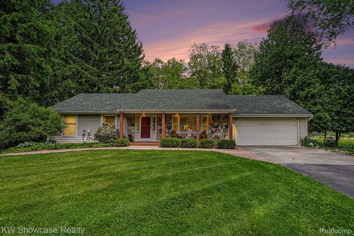3609 Broadview Lane, Highland, MI 48357 - #1