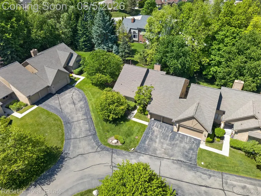29711 Nova Woods Drive, Farmington, MI 48331 - #3