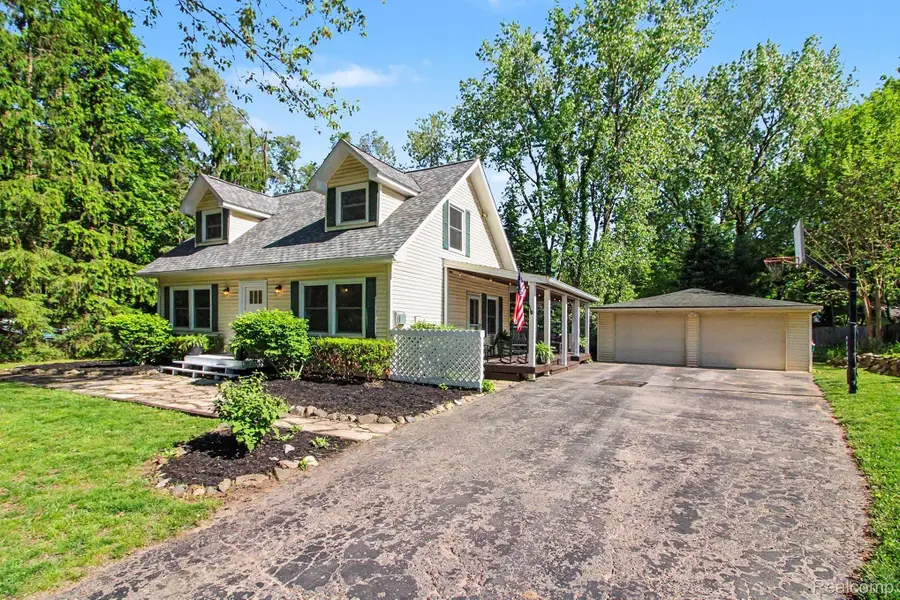 5070 W Harvard Avenue, Clarkston, MI 48348 - #3
