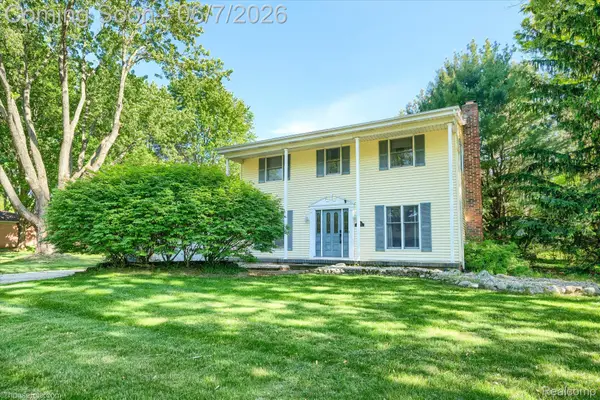 4232 Knollwood Drive, GrandBlanc, MI 48439