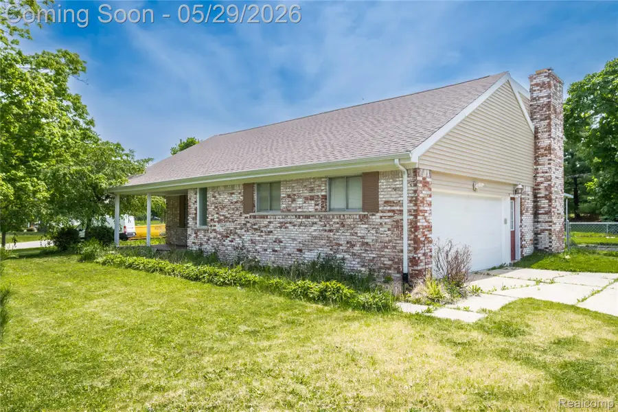 5444 Mary Ann Court, Grand Blanc, MI 48439 - #2