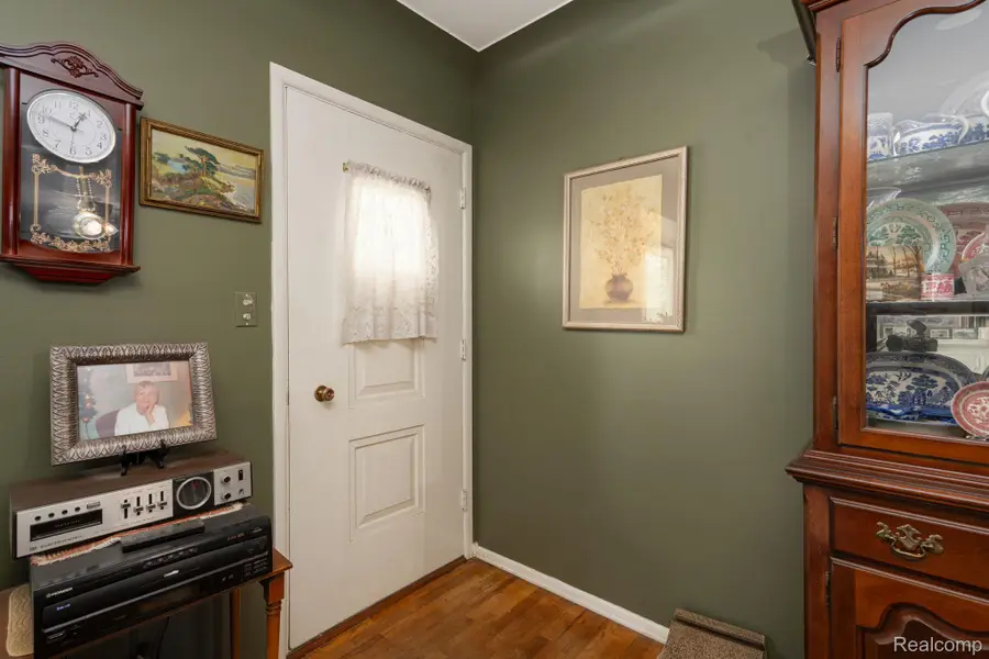 2109 Deerfield Drive, Flint, MI 48532 - #2