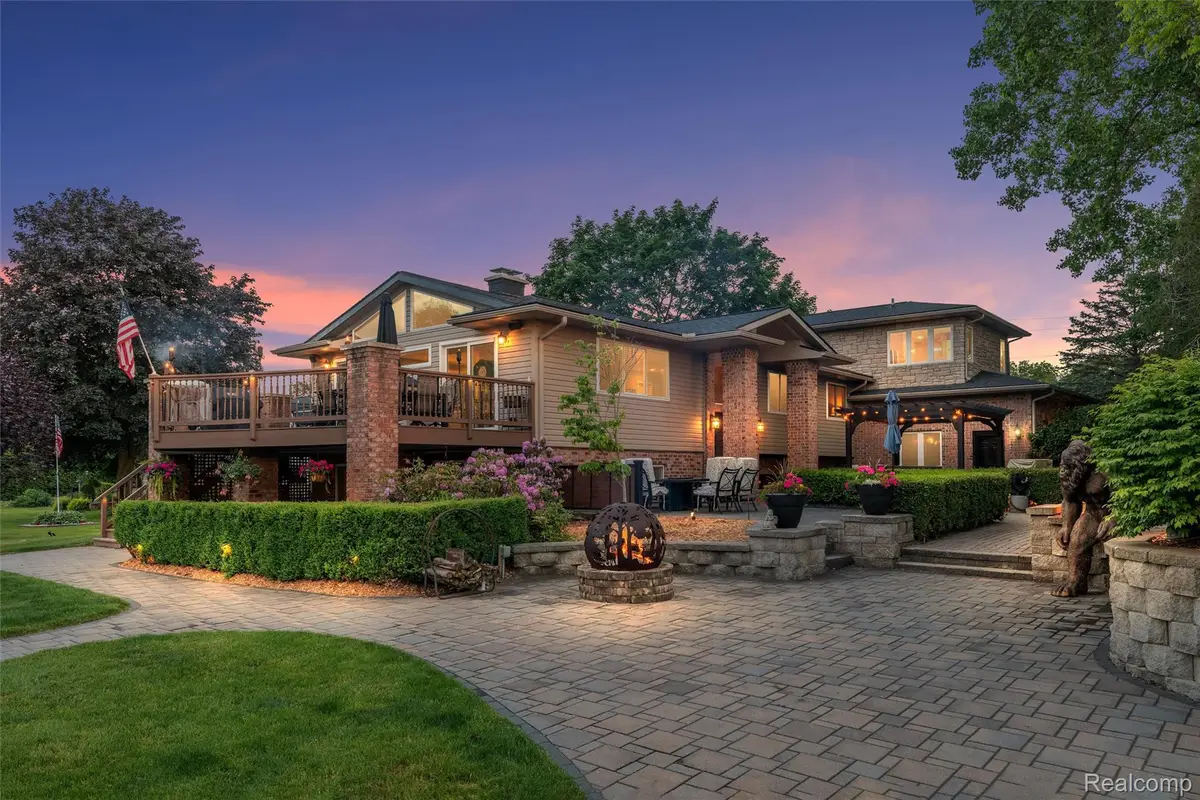 8950 Riverview, Pinckney, MI 48169 - #1