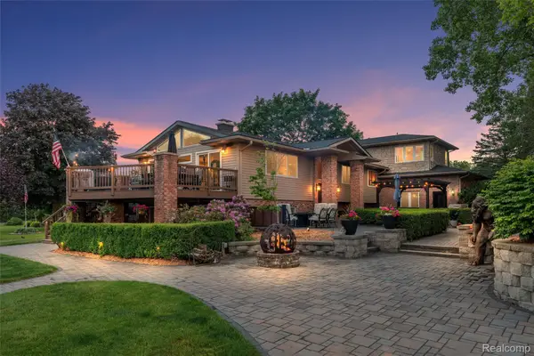 8950 Riverview, Pinckney, MI 48169