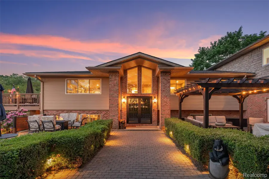 8950 Riverview, Pinckney, MI 48169 - #2