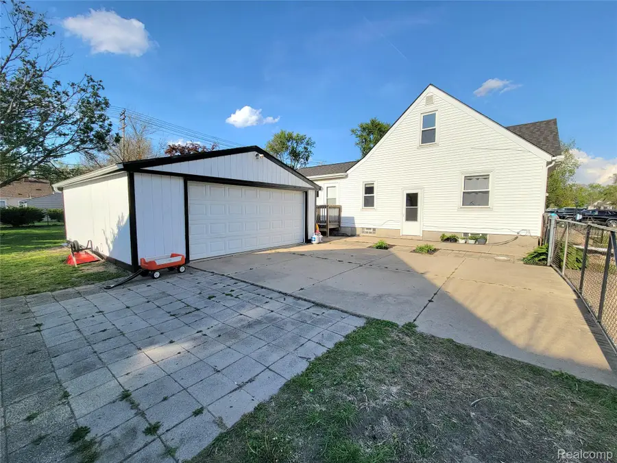 24830 Hickory Street, Dearborn, MI 48124 - #2