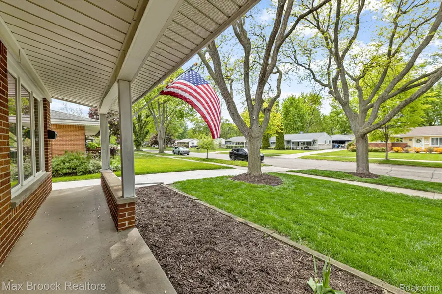 260 Lyons Drive, Troy, MI 48083 - #3