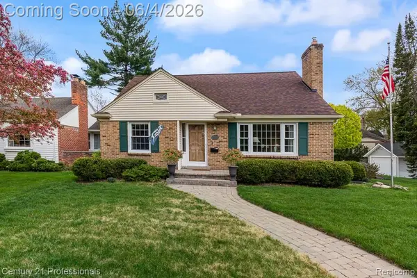 304 Highland Avenue, Rochester, MI 48307