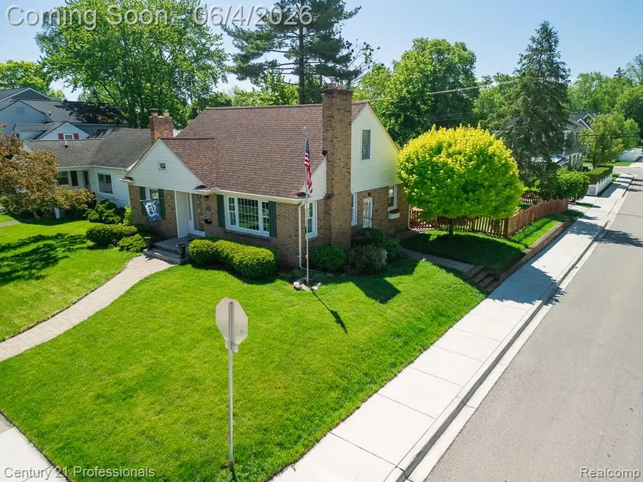 304 Highland Avenue, Rochester, MI 48307 - #3