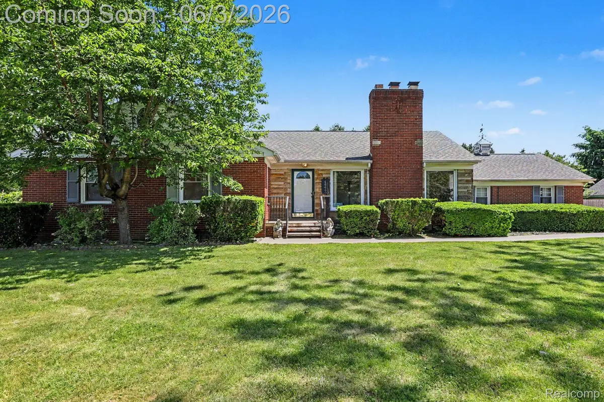 46430 Schoenherr Road, Utica, MI 48315 - #1