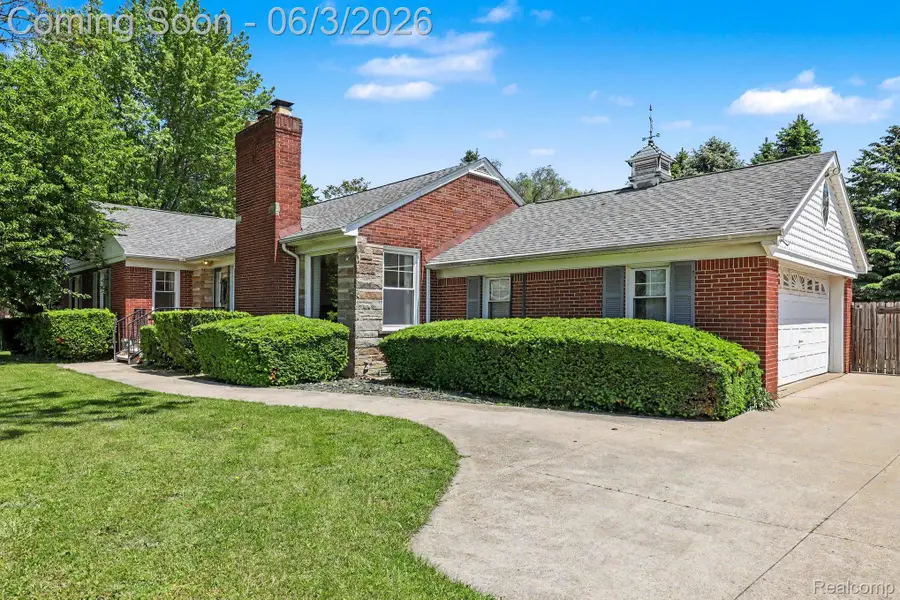 46430 Schoenherr Road, Utica, MI 48315 - #3