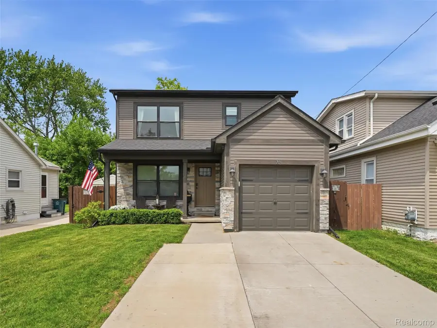 70 W Shevlin Avenue, Hazel Park, MI 48030 - #2