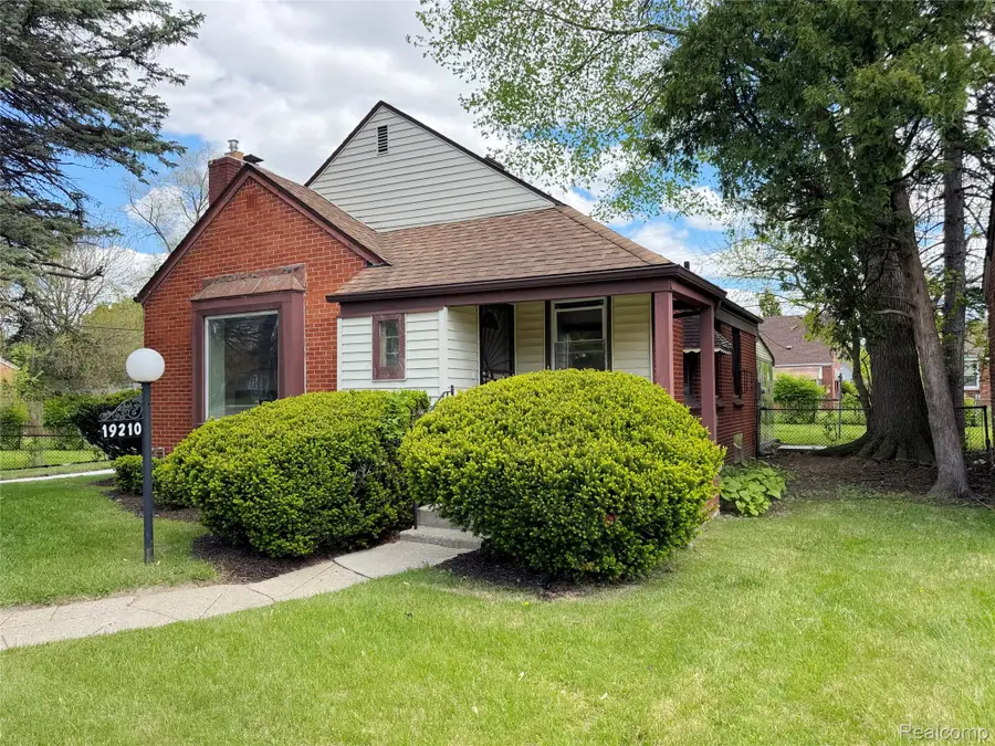 19210 Patton Street, Detroit, MI 48219 - #2