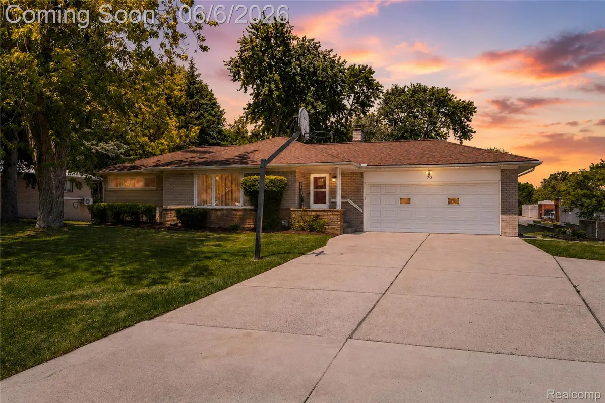 70 W Hamlin Road, Rochester Hills, MI 48307 - #1