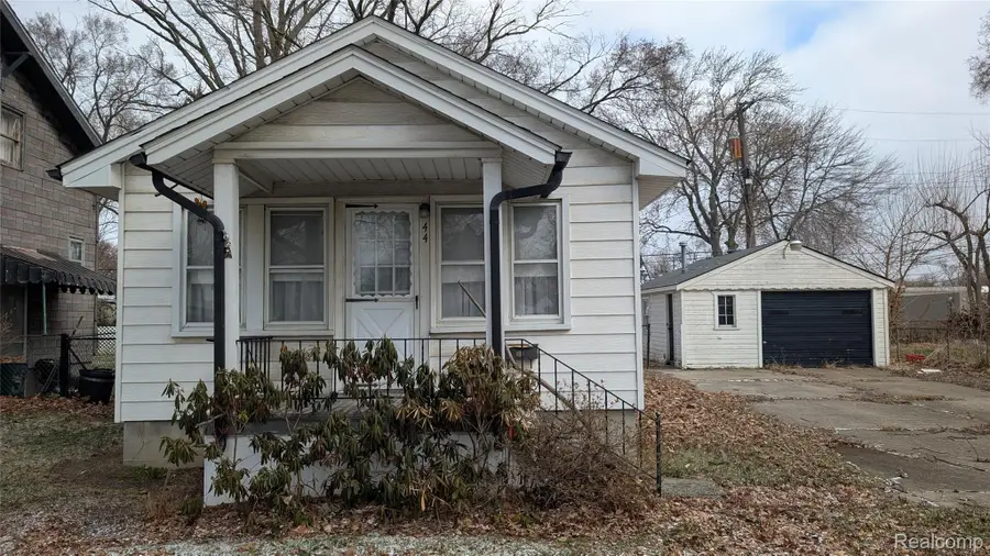 44 W Elza Avenue, Hazel Park, MI 48030 - #2