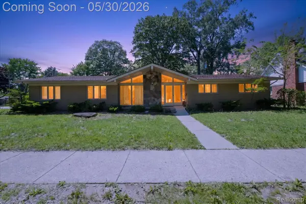 28013 Roan Drive, Warren, MI 48093