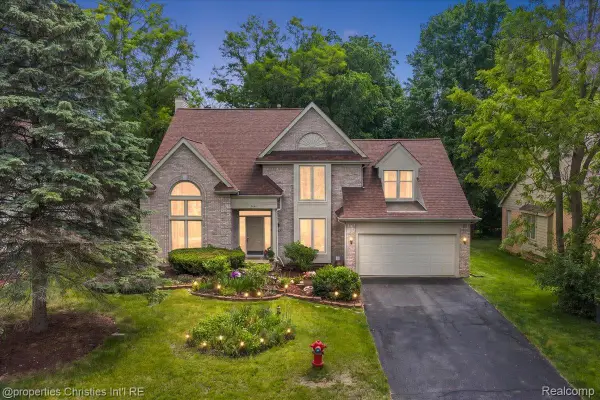 2685 Elizabeth Lane, WestBloomfield, MI 48324