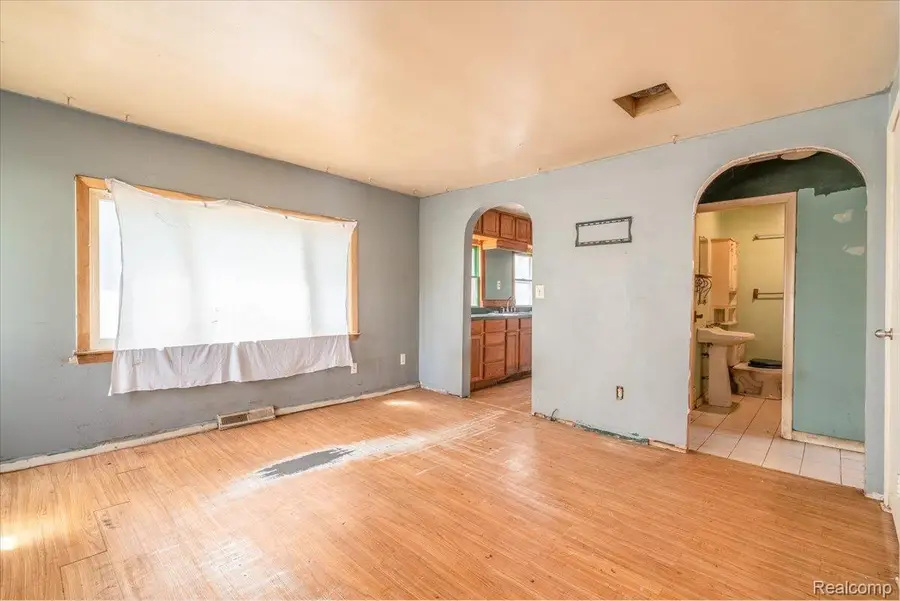 10090 Sterling Street, Romulus, MI 48174 - #2