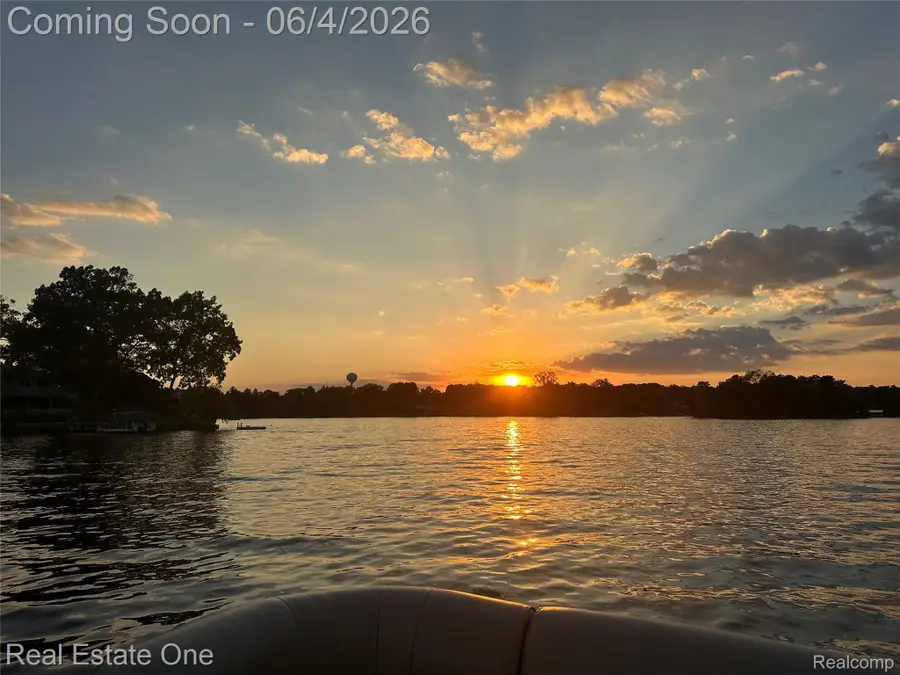 8080 Pine Ranch Drive, Brighton, MI 48114 - #3
