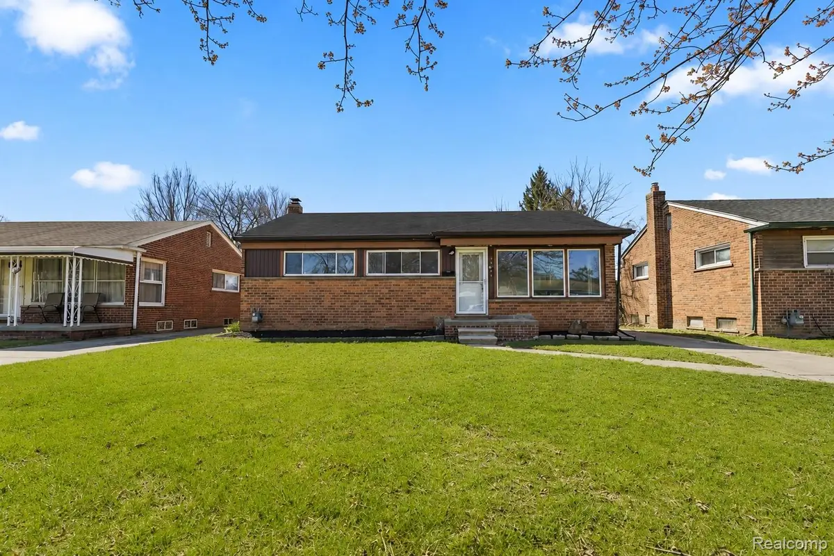 33091 Barton Street, Garden City, MI 48135 - #1