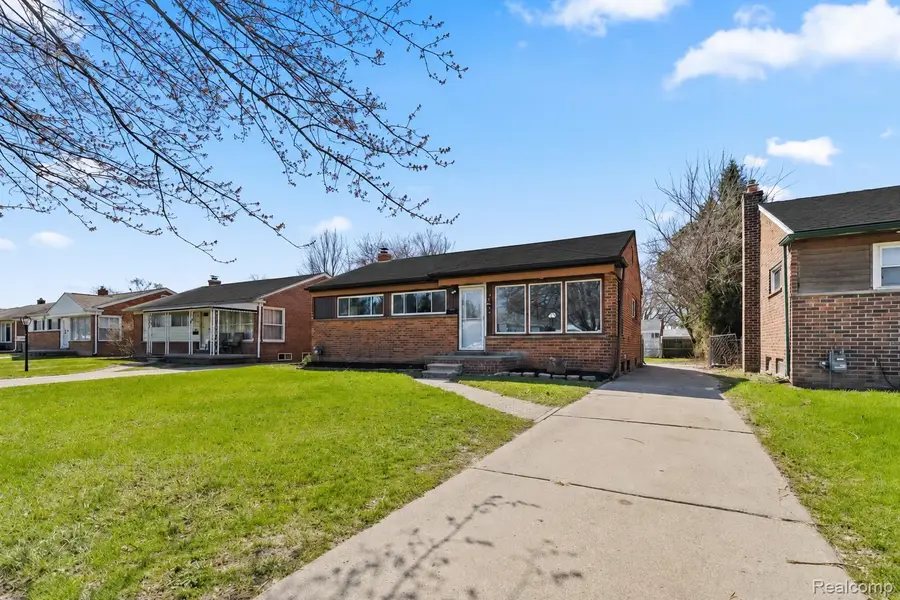 33091 Barton Street, Garden City, MI 48135 - #2