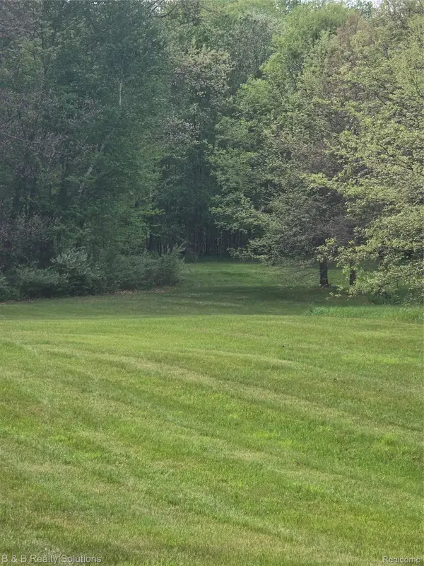 Unit 12 Sheryl Court, Lapeer, MI 48446