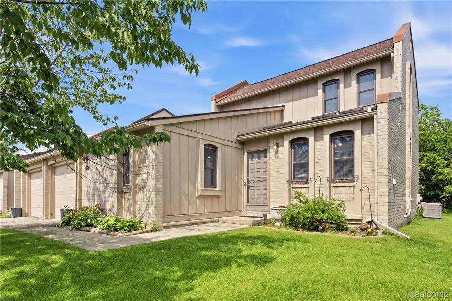 2969 Moon Lake Drive, West Bloomfield, MI 48323 - #2