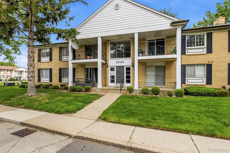 29165 Hayes Road, Warren, MI 48088 - #2
