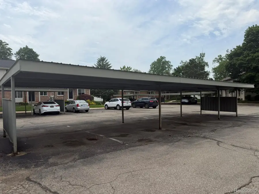 2052 Orchard Crest Street, Utica, MI 48317 - #2