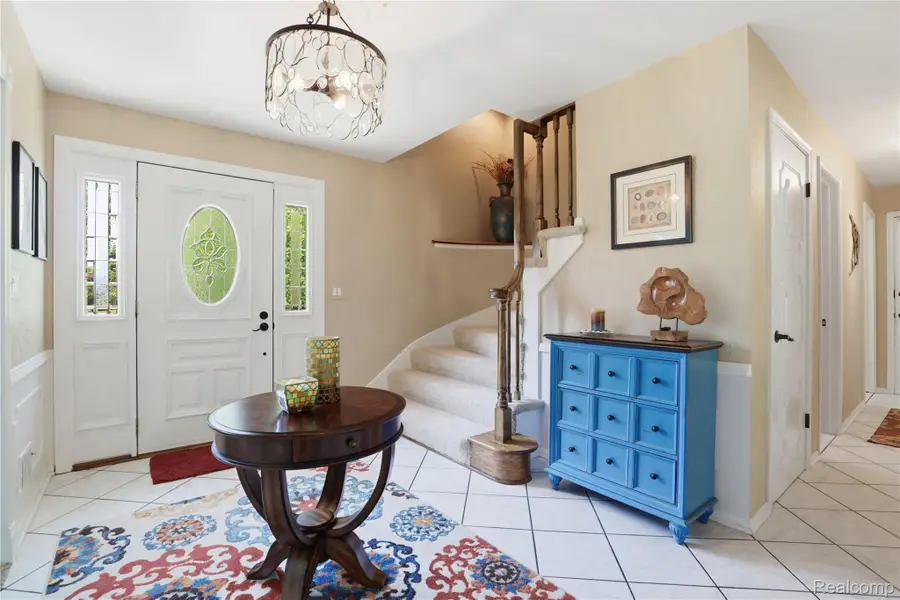6211 Kings Scepter Road, Grand Blanc, MI 48439 - #3