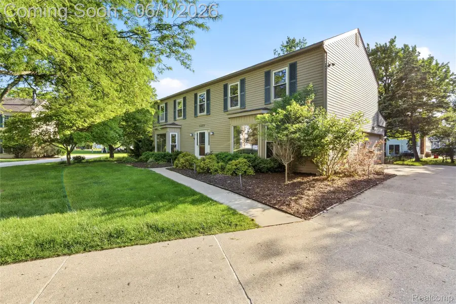 5389 Fox Ridge Circle, West Bloomfield, MI 48322 - #2