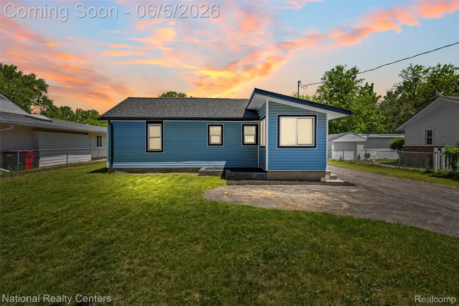 23284 Almira Street, Southfield, MI 48033 - #2