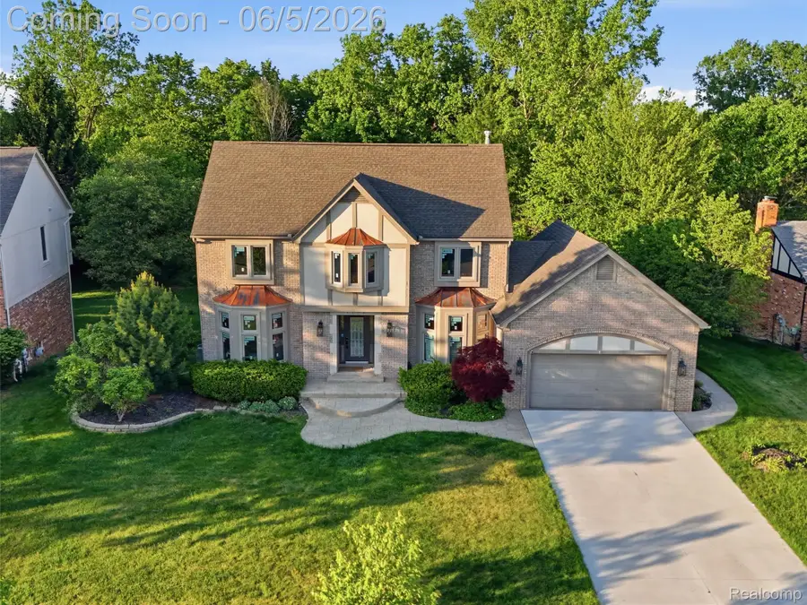 1232 Bradbury Drive, Troy, MI 48098 - #2