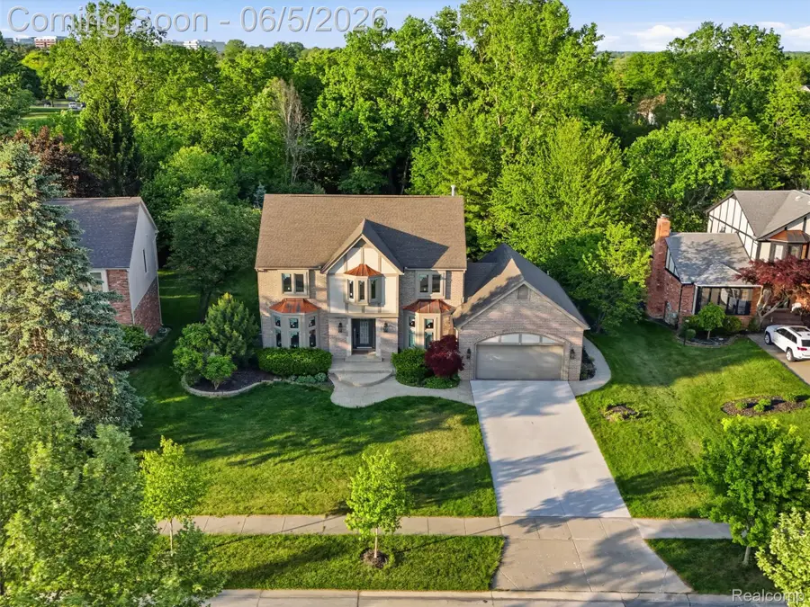 1232 Bradbury Drive, Troy, MI 48098 - #3