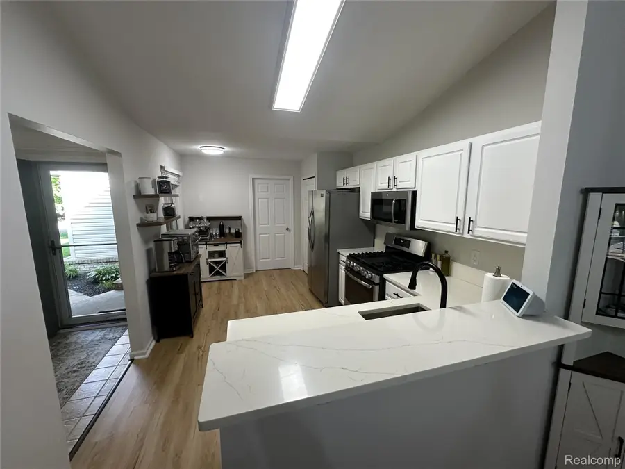 12140 Noonan Court #5, Utica, MI 48315 - #3