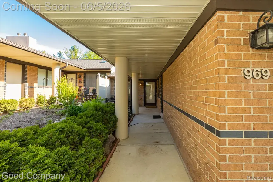 969 Wexford Way, Rochester Hills, MI 48307 - #2
