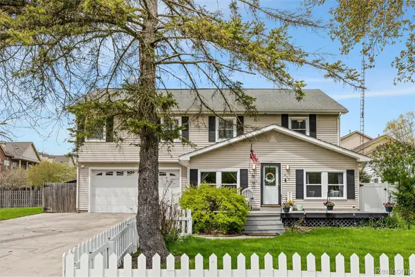 415 Leon Road, WalledLake, MI 48390