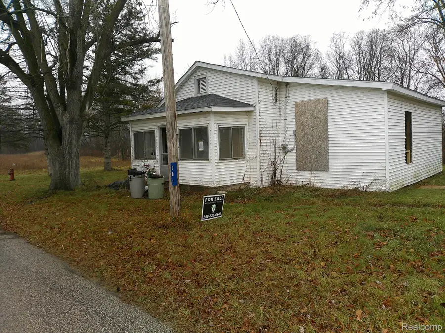 301 Chesaning Street, Saint Charles, MI 48655 - #2