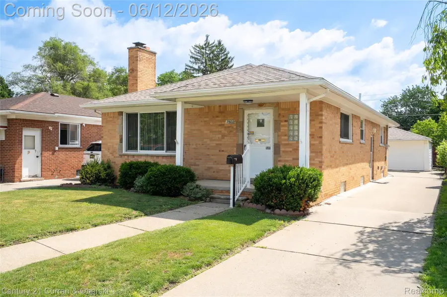 7602 Highview Street, Dearborn Heights, MI 48127 - #2